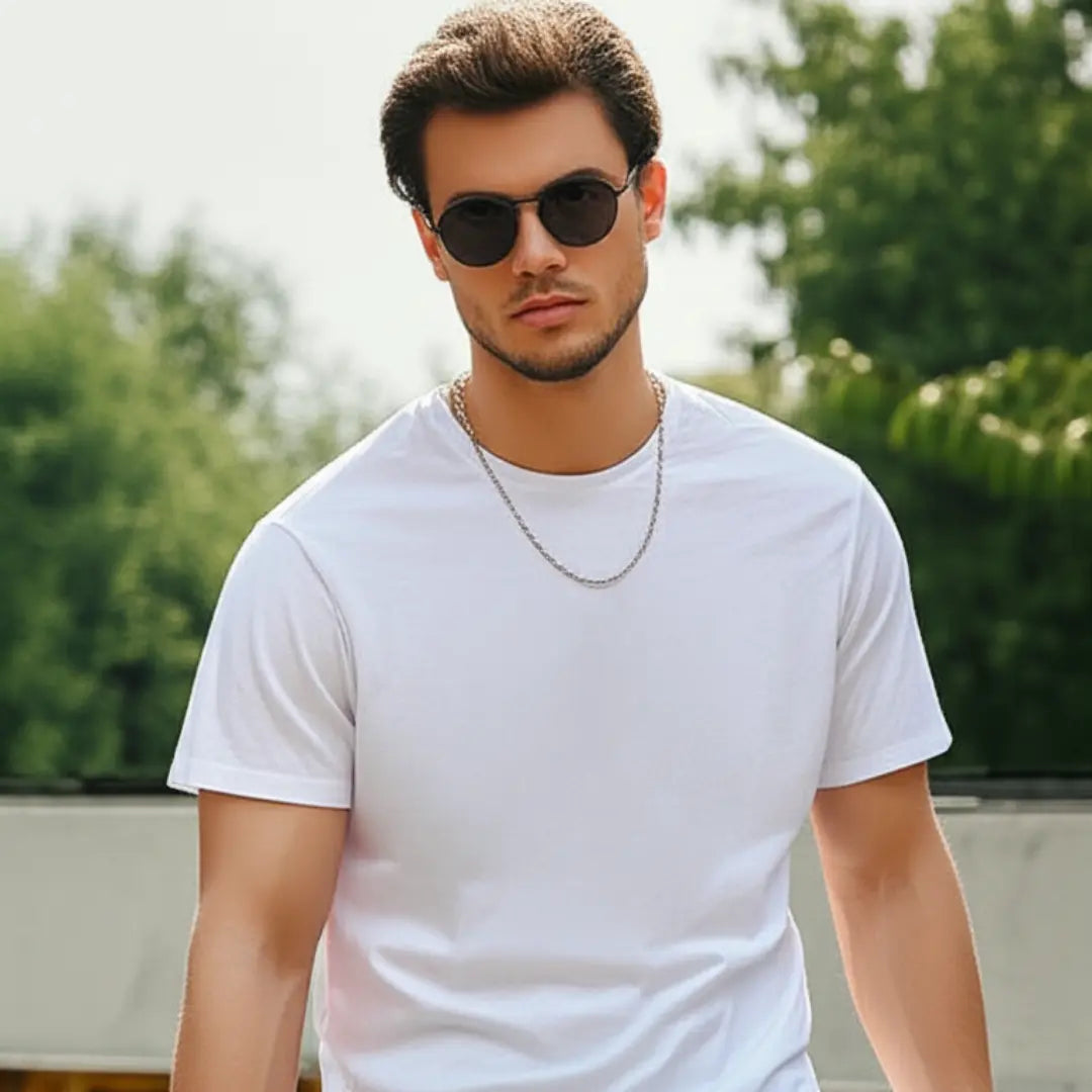 Homem de 26 anos usando o Óculos de Sol Redondo Vintage Masculino ou Feminino Mionele Orion Preto