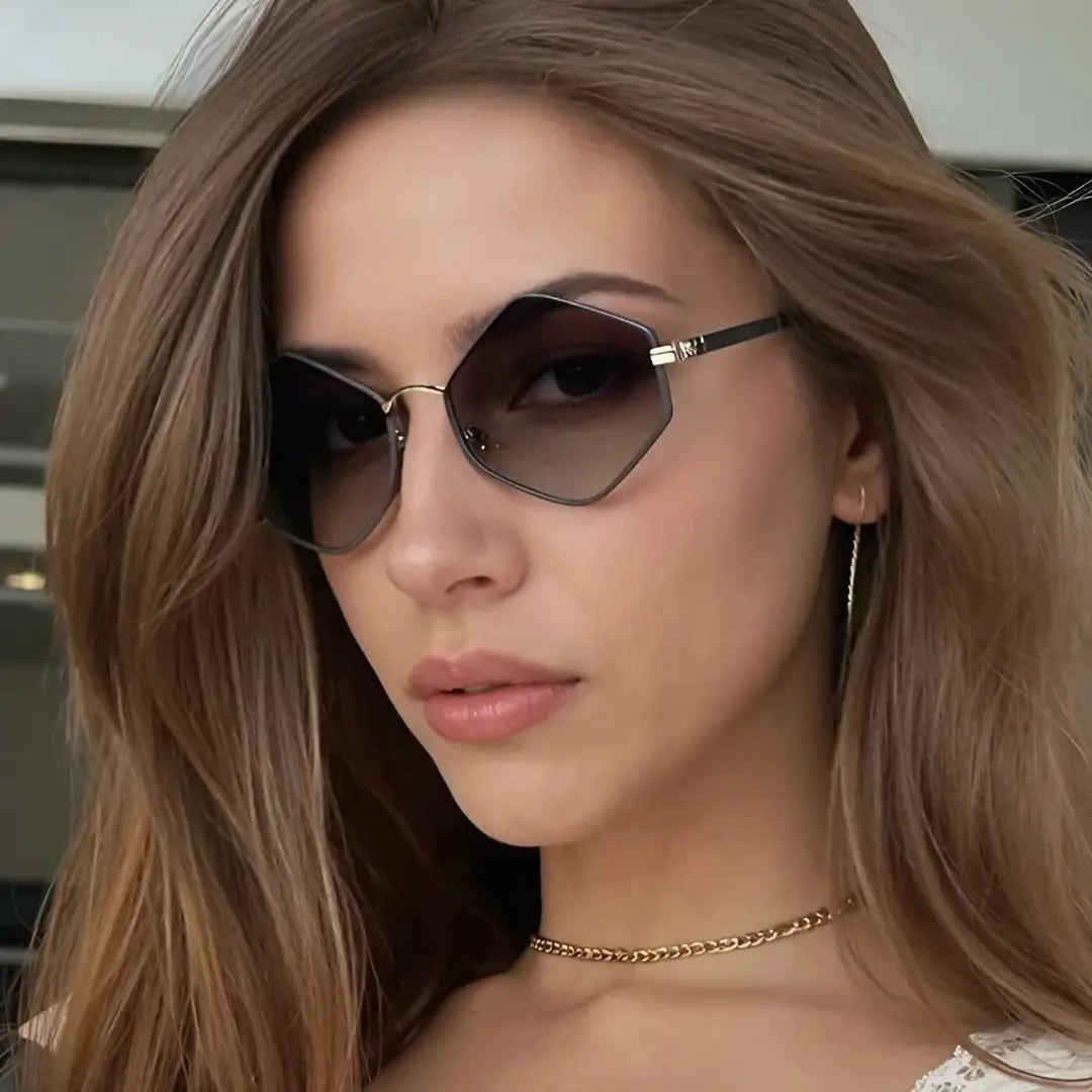 oculos-de-sol-hexagonal-feminino-marrom-mionelle-gema-ambar-8