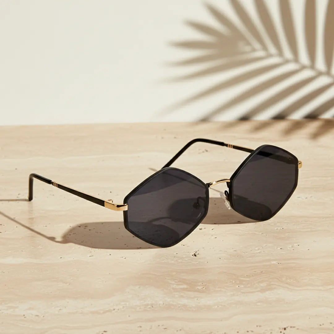 oculos-de-sol-hexagonal-feminino-preto-mionelle-gema-onix-3
