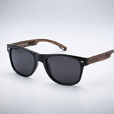 Óculos de Sol Quadrado de Madeira Preto Polarizado Mionelle Legado