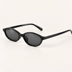 Óculos de sol feminino gatinho Mionelle Narrow Vibe All Black em vista de três quartos