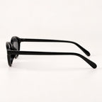 Vista lateral das hastes pretas do Mionelle Narrow Vibe All Black