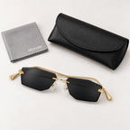 Mionelle Aura All Black com ambas as hastes dobradas, estojo preto e pano cinza da marca