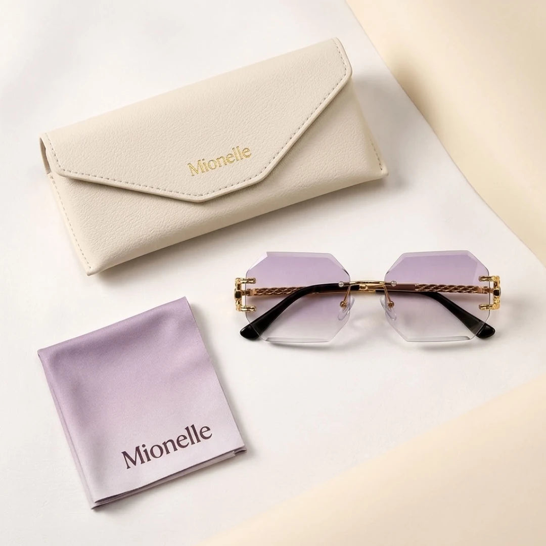 Kit Mionelle Facet Purple com óculos de hastes dobradas, estojo claro e pano de microfibra lilás