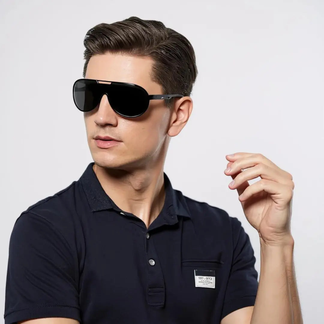 Homem usando o Óculos de Sol Aviador Vintage Masculino Mionelle Tesla Preto 2