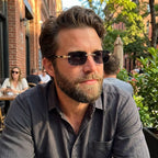 oculos-de-sol-masculino-retangular-y2k-sem-aro-mionelle-vortex-preto-09