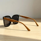 óculos de sol gatinho feminino preto oversized madeira detalhe
