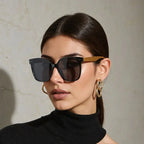 oculos-de-sol-gatinho-oversized-de-madeira-feminino-mionelle-hera-preto-2