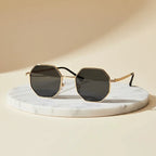 oculos-de-sol-hexagonal-feminino-mionelle-aurora-preto-5