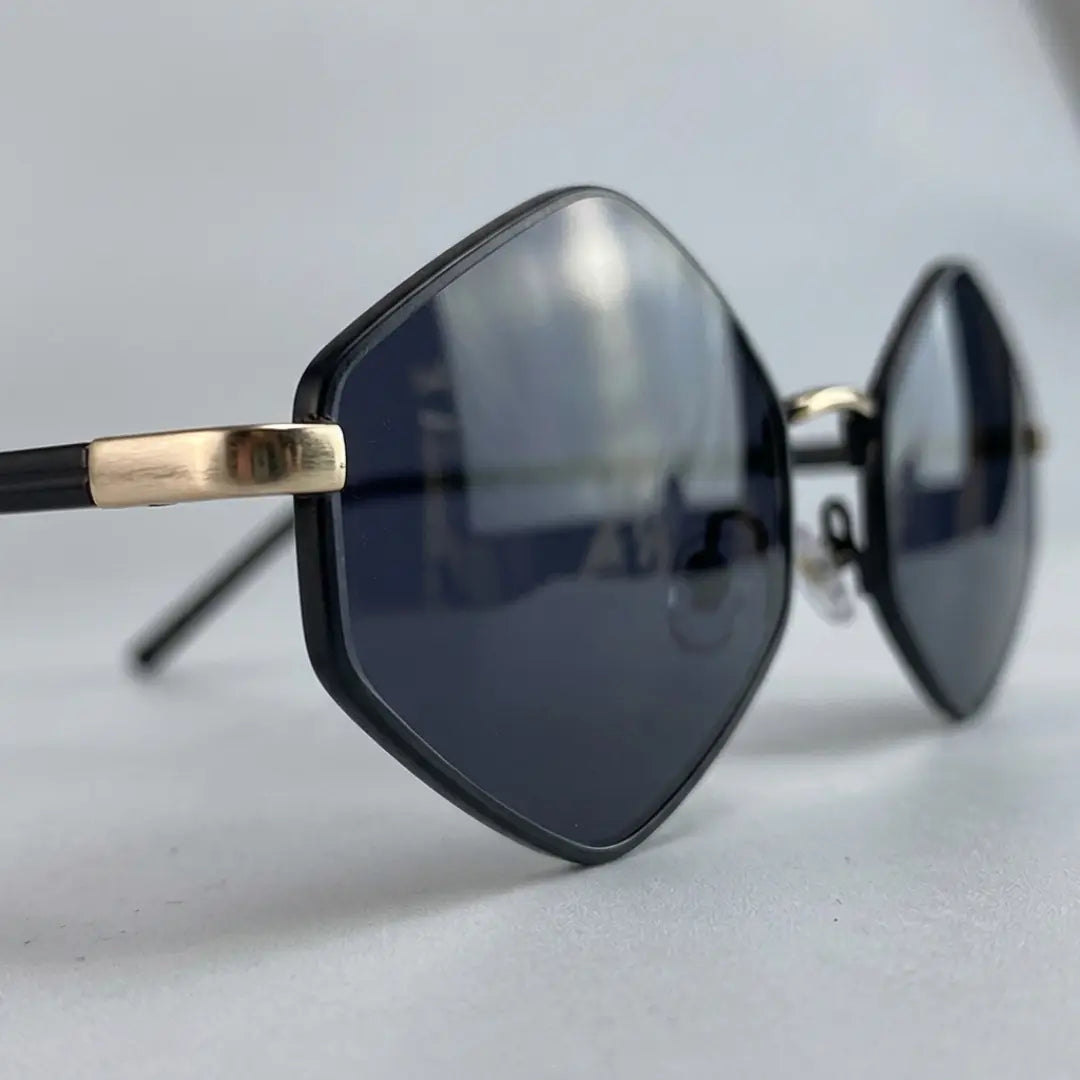 Óculos de Sol Hexagonal Feminino Retrô Mionelle Gemas Ônix