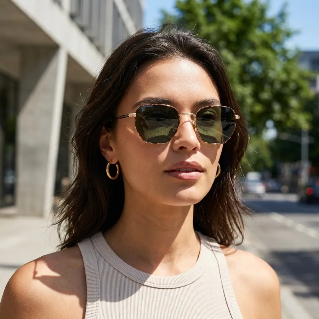 óculos de sol hexagonal verde polarizado mionelle cosmo look