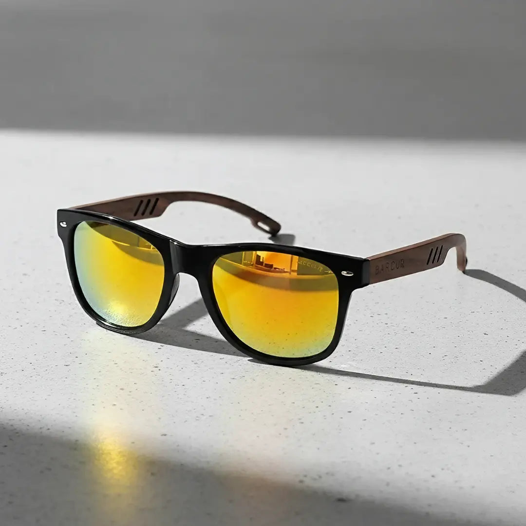 óculos de sol quadrado de madeira amarelo espelhado polarizado Mionelle Legado detalhe armacao