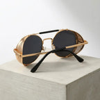 oculos-de-sol-steampunk-redondo-mionelle-alquimista-g-black-preto-com-dourado_4
