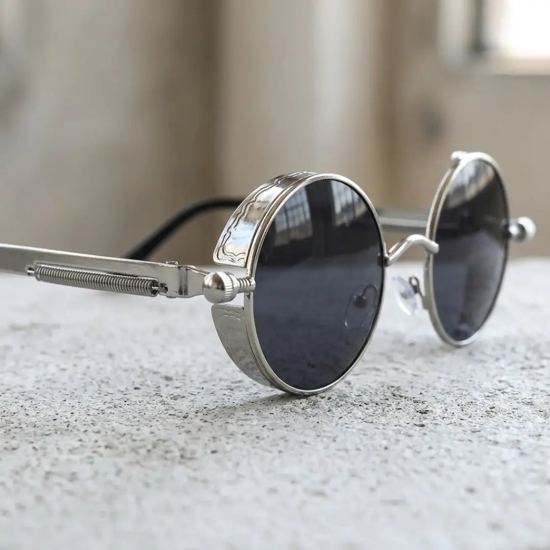 óculos de sol redondo steampunk prateado lentes pretas mionelle manifesto vintage